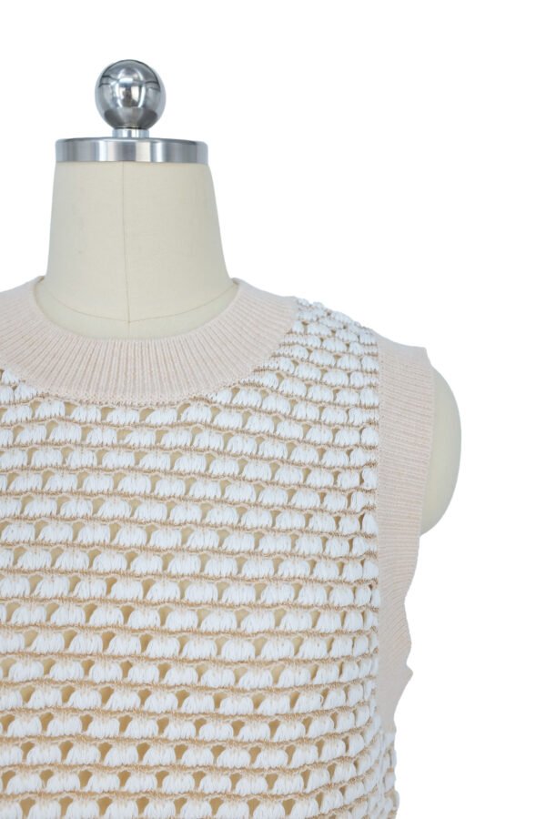 beige and white woven pattern sleeveless knitted vest